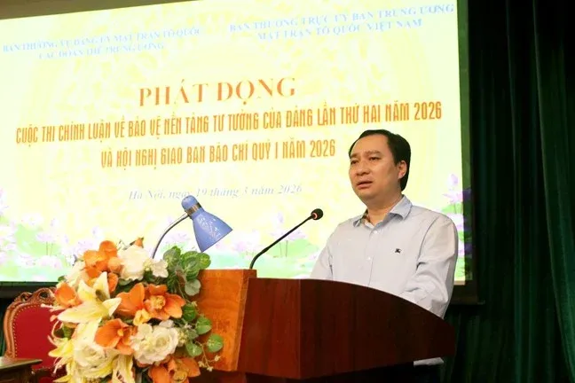 Ông Vũ Văn Tiến, Ủy viên Đoàn Chủ tịch, Trưởng Ban Tuyên giáo Cơ quan Ủy ban Trung ương MTTQ Việt Nam phát biểu tại Hội nghị