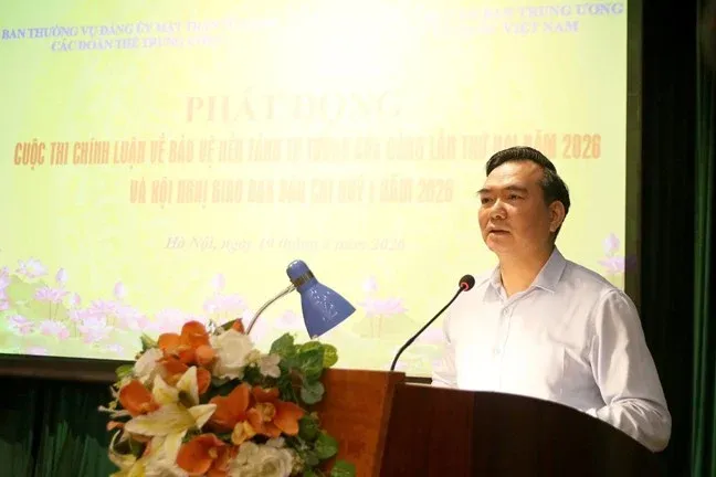 Ông Nguyễn Minh Chung, Trưởng Ban Tuyên giáo và Dân vận Đảng ủy MTTQ, các đoàn thể Trung ương phát biểu tại Hội nghị.